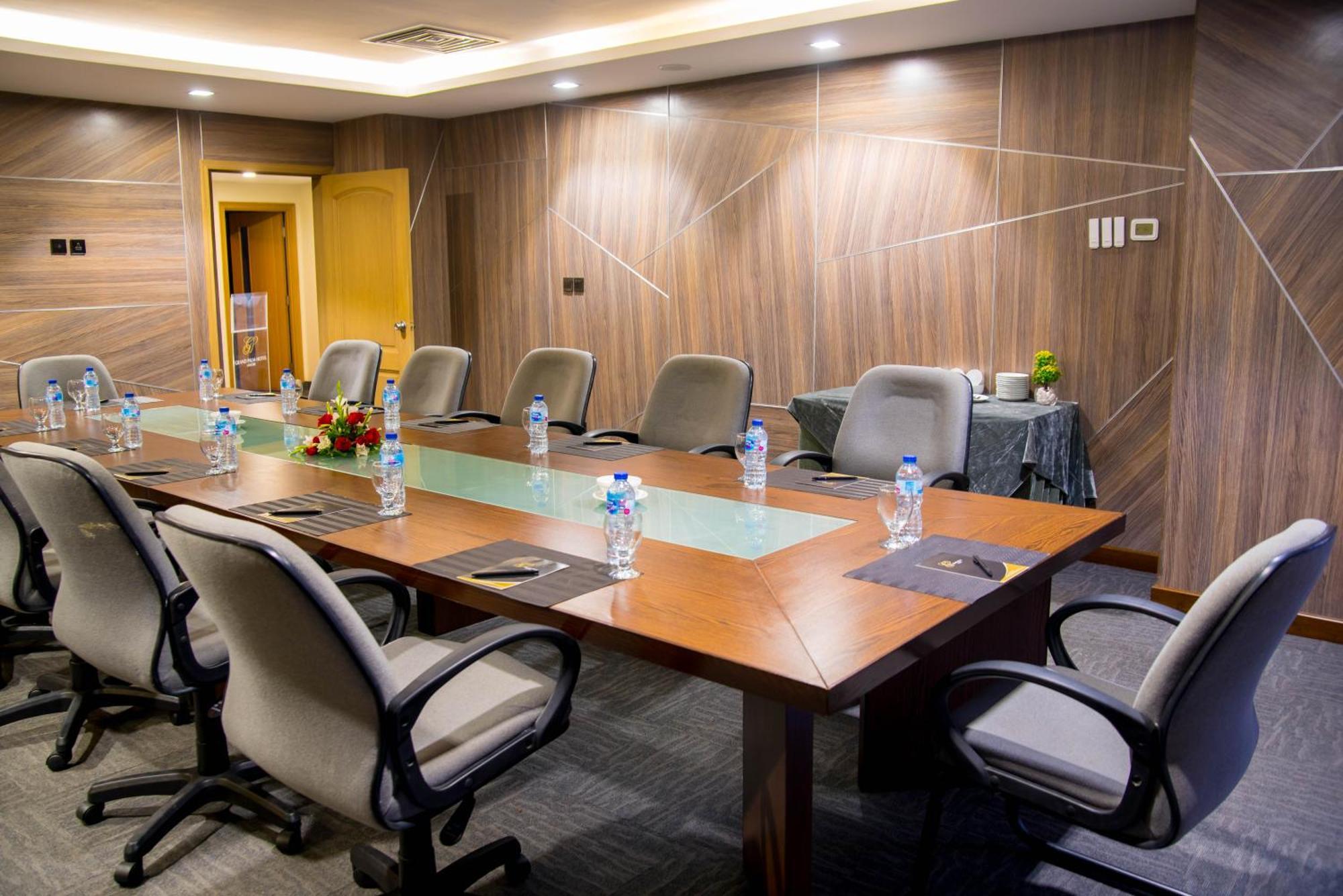 Hotel Dgates Lahore Bagian luar foto