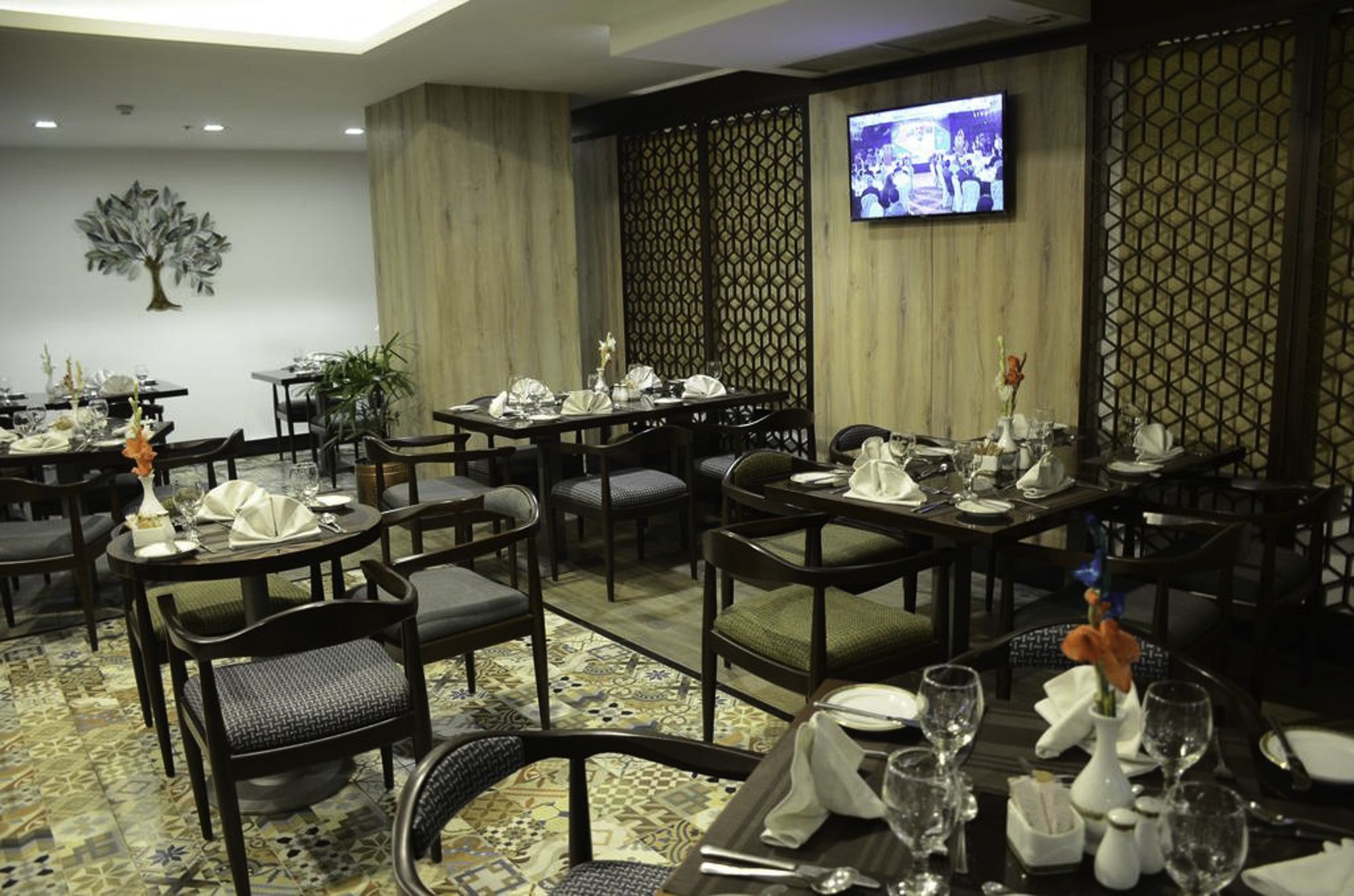 Hotel Dgates Lahore Bagian luar foto